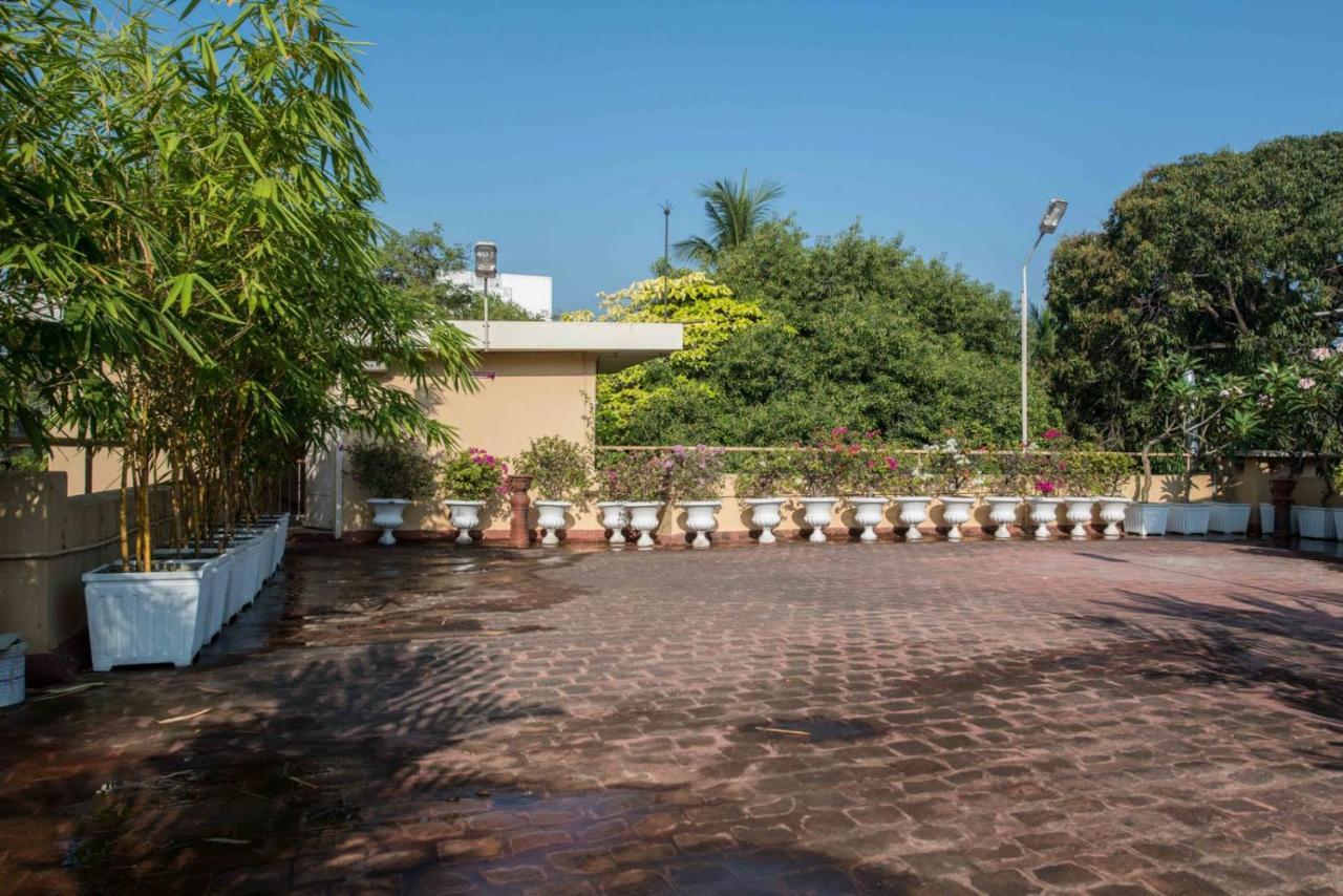 Hanu Reddy Residences Wallace Garden Chennai Exteriör bild